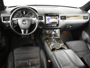 Внедорожник Volkswagen Touareg 2013 года, 1843200 рублей, Казань