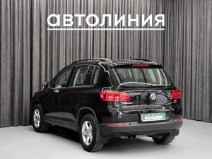 Внедорожник Volkswagen Tiguan 2012 года, 1199000 рублей, Красноярск