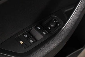 Внедорожник Skoda Karoq 2020 года, 2099000 рублей, Оренбург