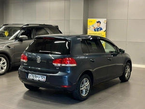 Хетчбэк Volkswagen Golf 2010 года, 797000 рублей, Красноярск