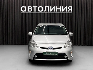 Лифтбек Toyota Prius 2015 года, 1420000 рублей, Красноярск
