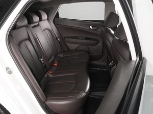 Седан Kia Optima 2018 года, 2050000 рублей, Красный Пахарь