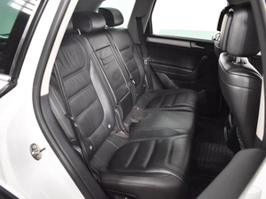 Внедорожник Volkswagen Touareg 2012 года, 2499900 рублей, Казань