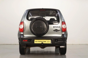 Внедорожник Chevrolet Niva 2012 года, 489000 рублей, Челябинск