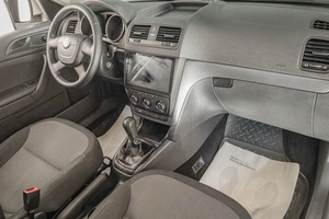 Внедорожник Skoda Yeti 2012 года, 909000 рублей, Челябинск