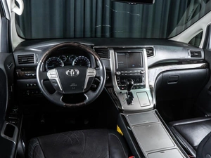 Минивэн Toyota Alphard 2013 года, 3029000 рублей, Волгоград