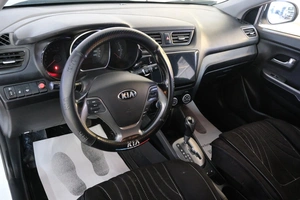Седан Kia Rio 2016 года, 999000 рублей, Омск