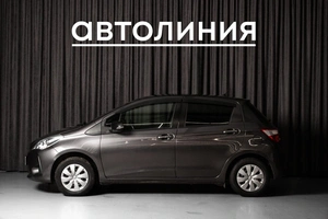Хетчбэк Toyota Vitz 2019 года, 1030000 рублей, Красноярск