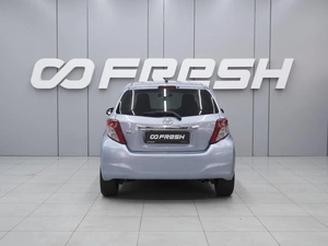 Хетчбэк Toyota Vitz 2013 года, 570000 рублей, Ростов-на-Дону