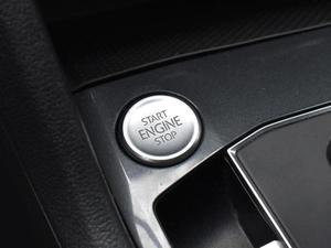 Внедорожник Volkswagen Tiguan 2017 года, 2330000 рублей, Краснодар