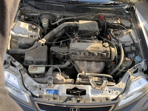 Седан Isuzu Gemini 1999 года, 330000 рублей, Красноярск