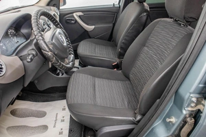 Седан Renault Logan 2011 года, 589000 рублей, Барнаул