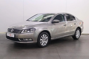Седан Volkswagen Passat 2013 года, 1485000 рублей, Смоленск