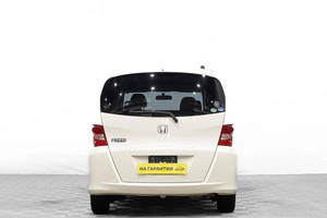 Минивэн Honda Freed 2008 года, 999000 рублей, Барнаул