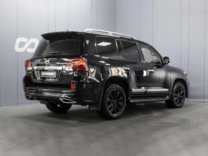 Внедорожник Toyota Land Cruiser 2014 года, 3160000 рублей, Омск