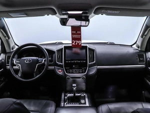 Внедорожник Toyota Land Cruiser 2019 года, 8000000 рублей, Красноярск