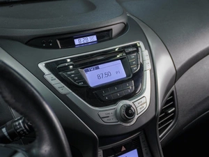 Седан Hyundai Elantra 2011 года, 1149000 рублей, Сургут