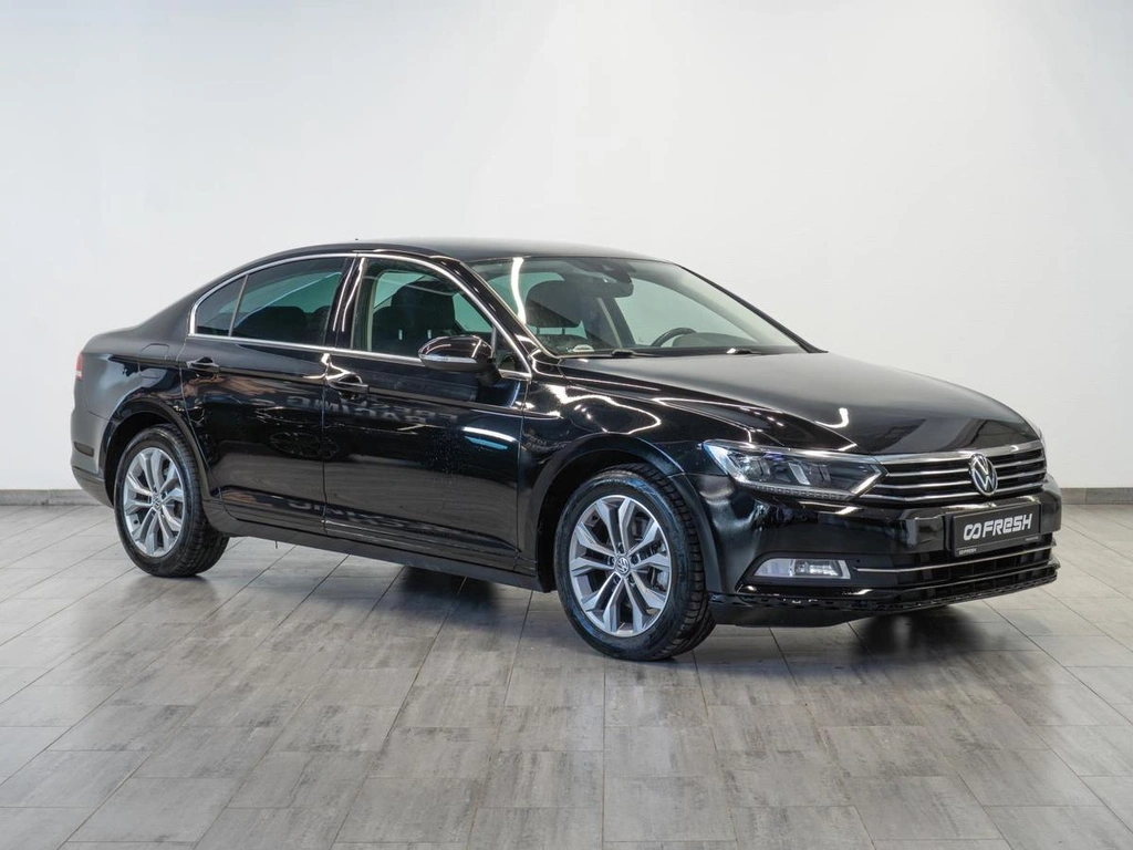 Седан Volkswagen Passat 2018 года, 1699000 рублей, Саратов