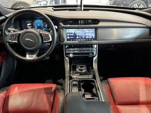 Седан Jaguar XF 2020 года, 3090000 рублей, Уфа