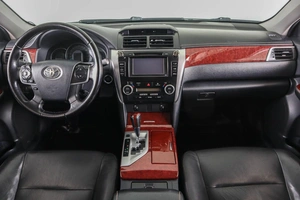 Седан Toyota Camry 2014 года, 1689000 рублей, Пермь