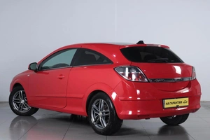 Хетчбэк Opel Astra GTC 2010 года, 609000 рублей, Челябинск