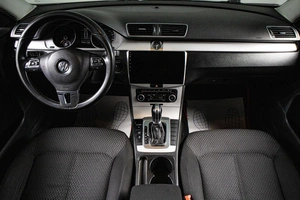 Седан Volkswagen Passat 2011 года, 1099000 рублей, Сургут