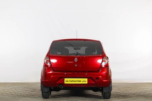 Хетчбэк Renault Sandero 2011 года, 519000 рублей, Тюмень