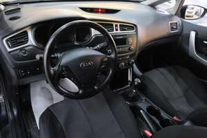 Хетчбэк Kia Ceed 2014 года, 899000 рублей, Омск