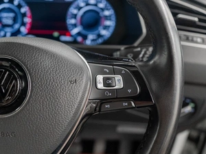 Внедорожник Volkswagen Tiguan 2016 года, 1950000 рублей, Красноярск