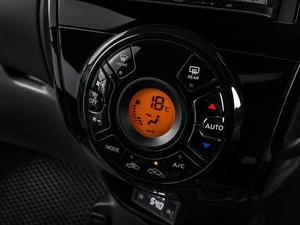 Хетчбэк Nissan Note 2017 года, 1177000 рублей, Тюмень