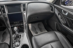 Седан Infiniti Q50 2017 года, 1849000 рублей, Барнаул