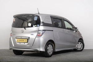 Минивэн Honda Freed 2012 года, 999000 рублей, Томск