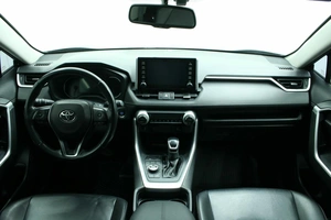 Внедорожник Toyota RAV4 2020 года, 3335000 рублей, Красноярск