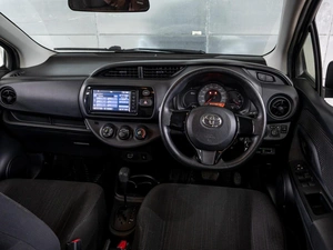 Хетчбэк Toyota Vitz 2018 года, 954000 рублей, Краснодар