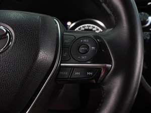 Седан Toyota Camry 2019 года, 2649000 рублей, Воронеж