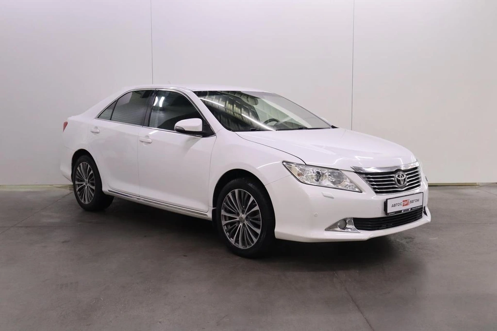 Седан Toyota Camry 2014 года, 1400000 рублей, Брянск