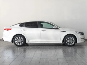 Седан Kia Optima 2017 года, 1979000 рублей, Саратов