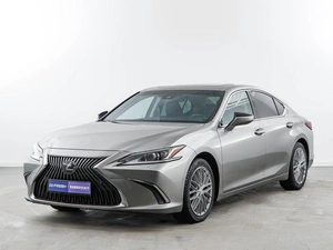 Седан Lexus ES 2019 года, 3689050 рублей, Москва
