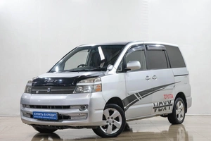 Минивэн Toyota Voxy 2006 года, 889000 рублей, Новокузнецк