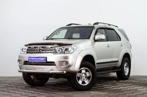 Внедорожник Toyota Fortuner 2010 года, 2609000 рублей, Сургут