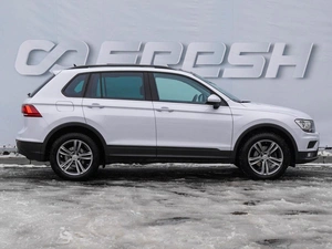 Внедорожник Volkswagen Tiguan 2019 года, 2420000 рублей, Волгоград
