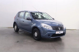 Хэтчбек Renault Sandero 2011 года, 675000 рублей, Железногорск