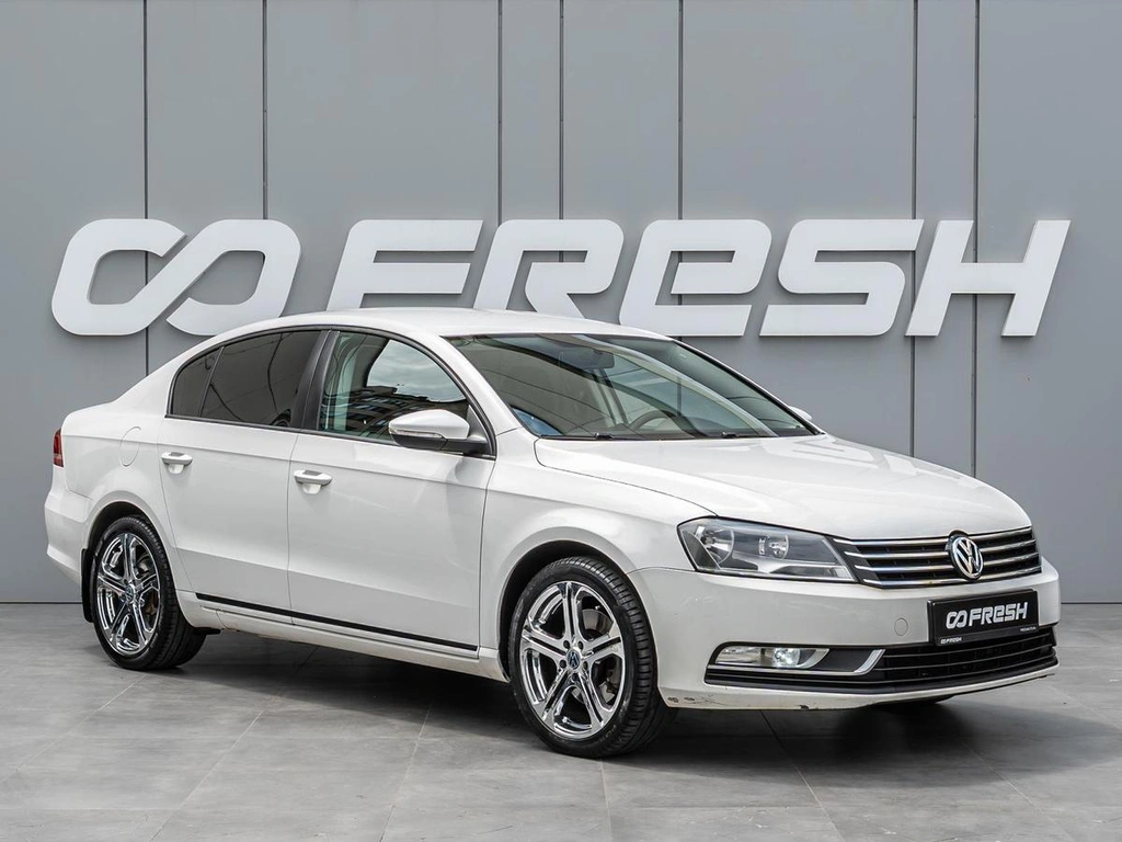 Седан Volkswagen Passat 2011 года, 825000 рублей, Краснодар