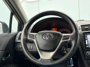 Седан Toyota Avensis 2011 года, 1099000 рублей, Ижевск