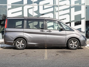 Минивэн Honda Stepwgn 2016 года, 1599000 рублей, Краснодар