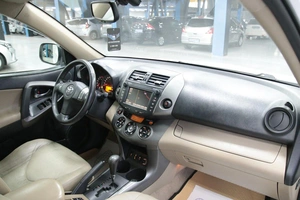 Внедорожник Toyota RAV4 2011 года, 1553000 рублей, Солонцы