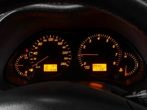 Седан Toyota Avensis 2004 года, 699000 рублей, Тюмень