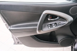 Внедорожник Toyota RAV4 2009 года, 1499000 рублей, Красноярск