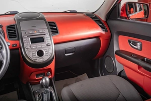 Хетчбэк Kia Soul 2012 года, 1199000 рублей, Томск