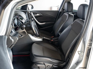 Хетчбэк Opel Astra 2012 года, 895000 рублей, Краснодар